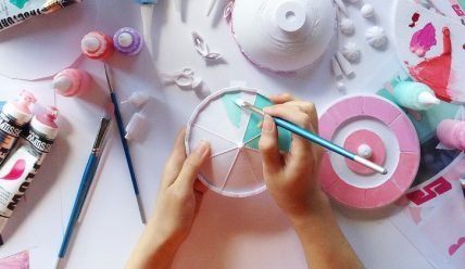 Как заработать на хенд-мейде: создание бизнеса на рукоделии