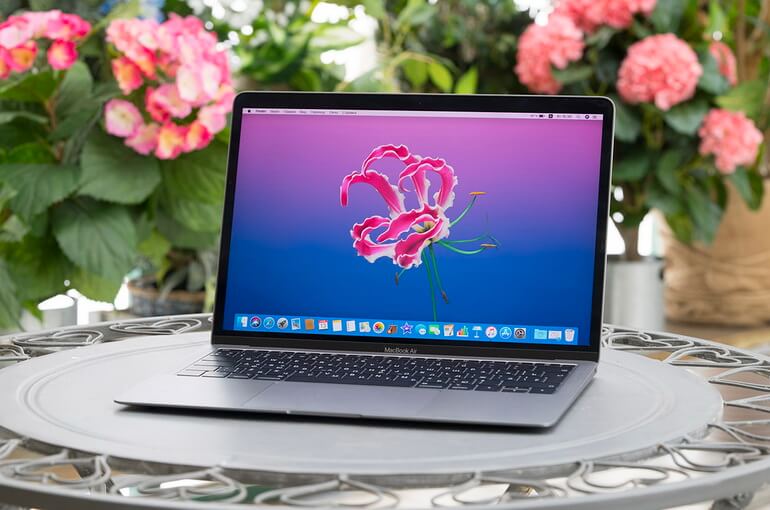 apple macbook air 13 with retina display