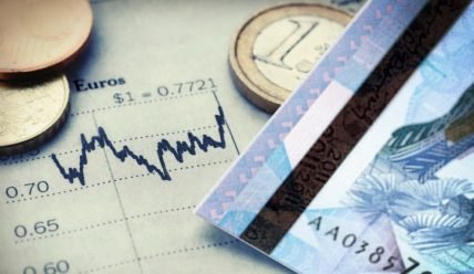 Что лучше покупать акции или облигации?