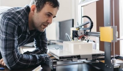 Как можно заработать с помощью 3D-принтера и сколько?
